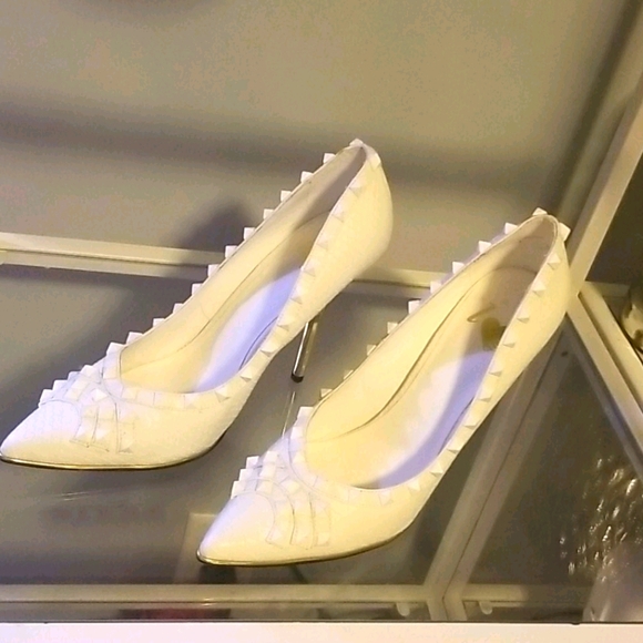 White Studded Gold Heeled Stilettos - Picture 1 of 4